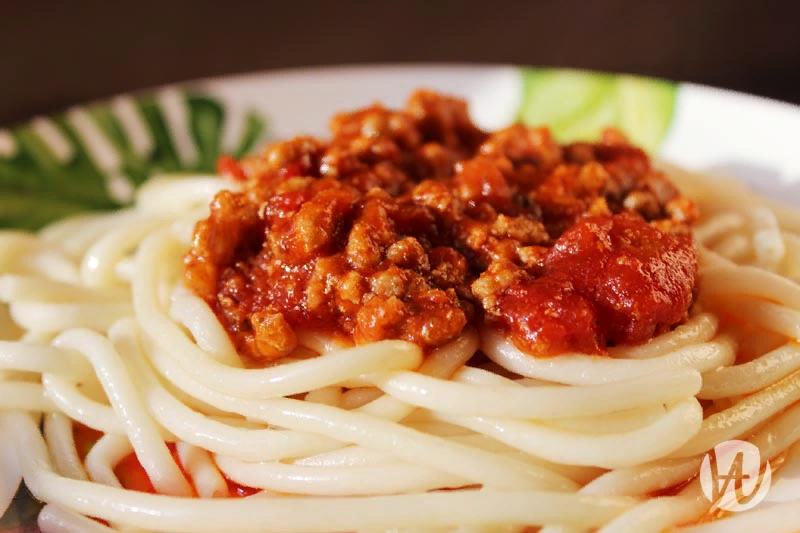 Спагетти болоньезе (классический итальянский рецепт)