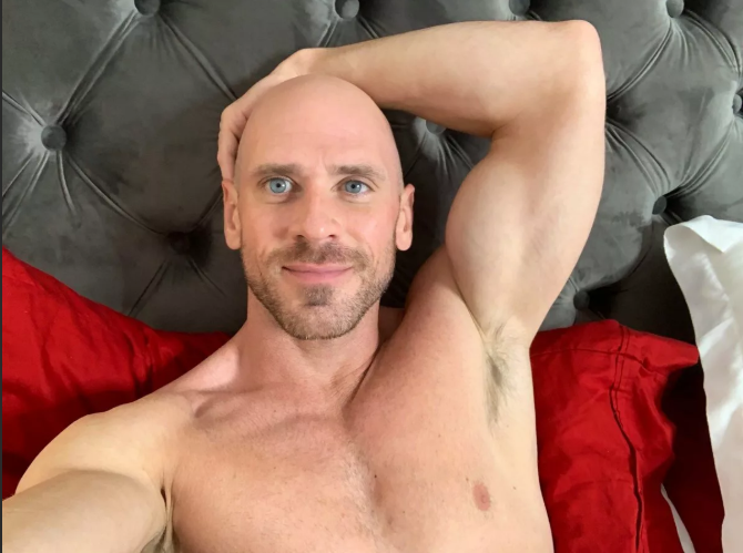 Джонни Синс