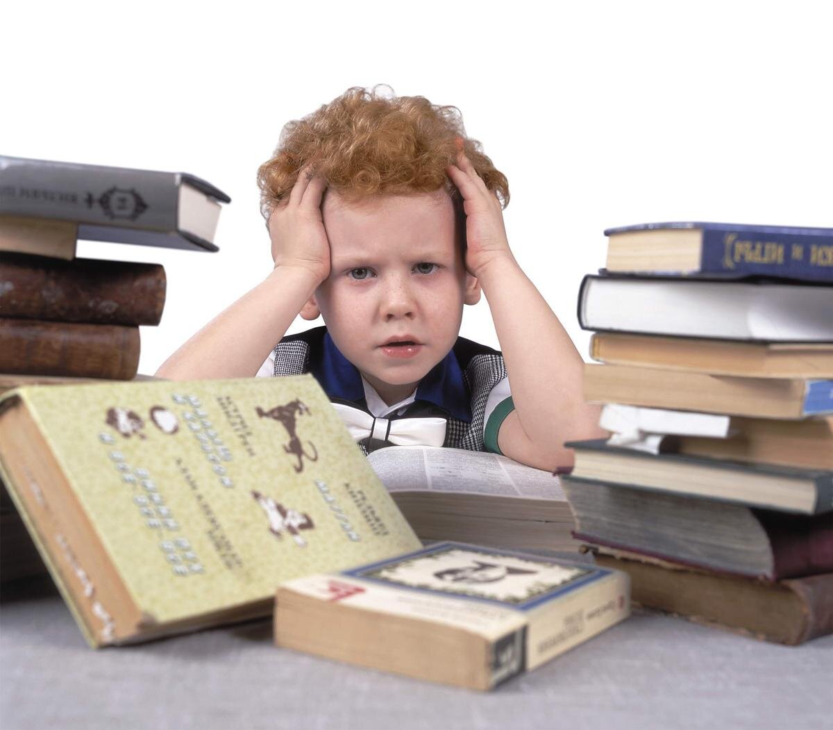 Как заставить ребенка  учить уроки?