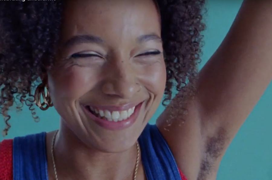 Кадр из ролика Dove ArmsUP