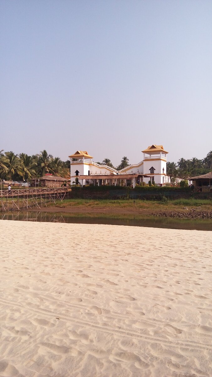 Пляж Мандрем 