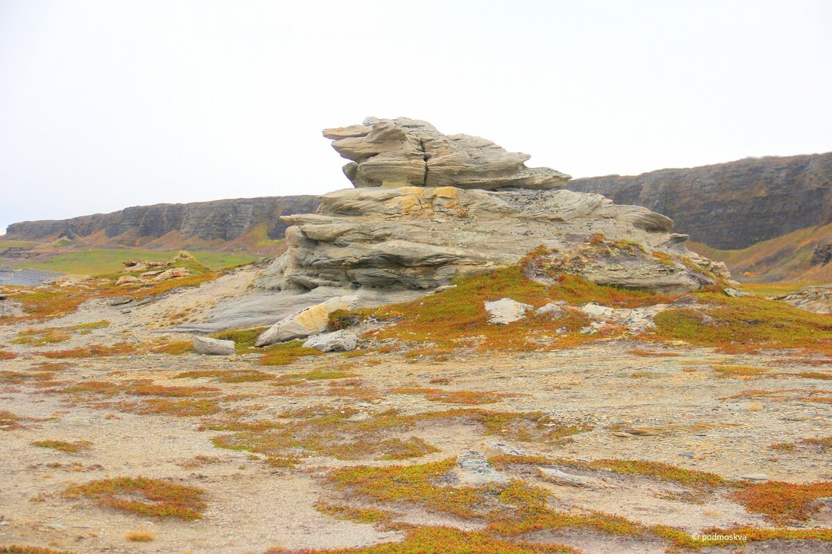 Берег рыжих камней на Рыбачьем полуострове. Путешествие на край Земли ...