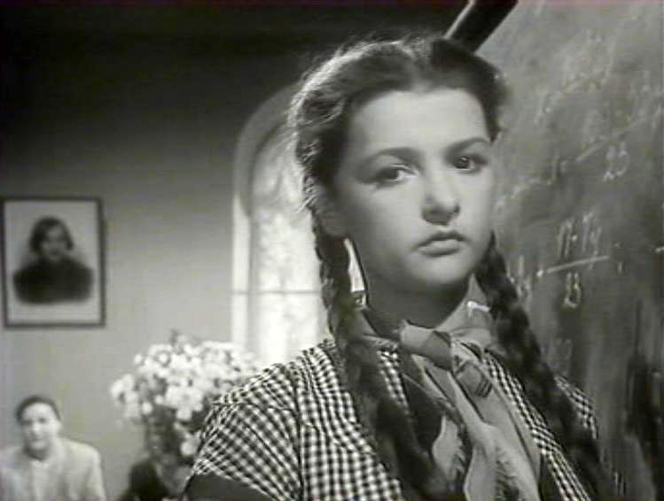 Ольга бган актриса. Человек родился в цвете. Молодой снежный человек фильм 1958. Ольга бган актриса. Человек родился фильм 1956.