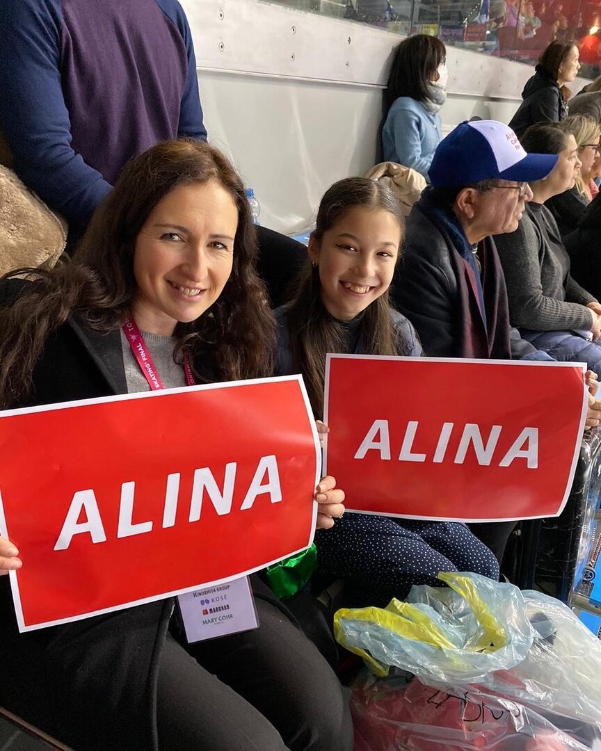 Лаура Липецки и Алиса Лю. Алиса за Алину