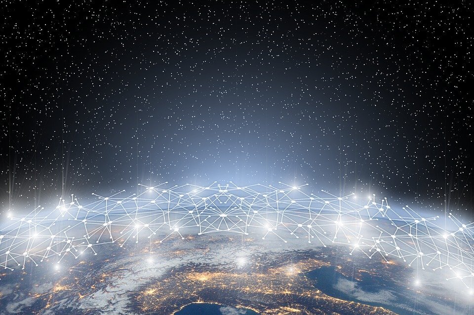 https://cdn.pixabay.com/photo/2018/07/08/17/51/network-3524352_960_720.jpg