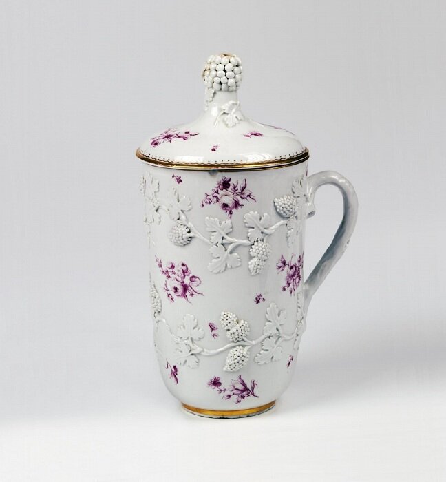Кружка с крышкой. Мастер Д.И. Виноградов. 1750-е гг.