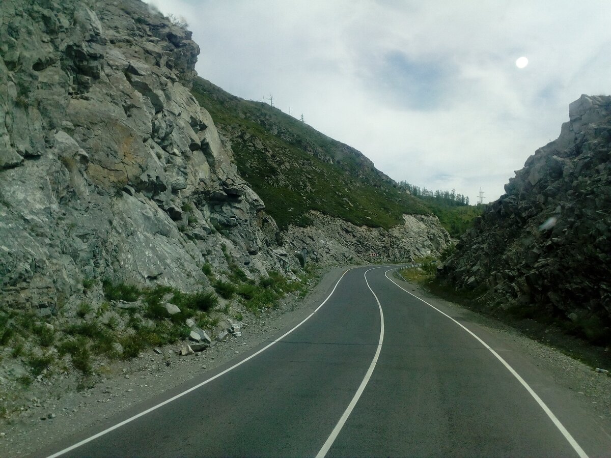 По пути к озеру Мечты подъем на горный перевал Чеке Таман Республика Алтай 2019г.)