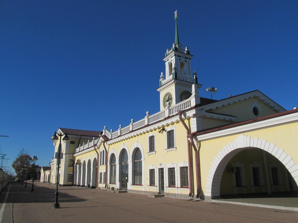 железнодорожная станция волховстрой 1. волков ленинградская область. каскад ладожских гэс. привокзальная площадь волхов. волховстрой время.