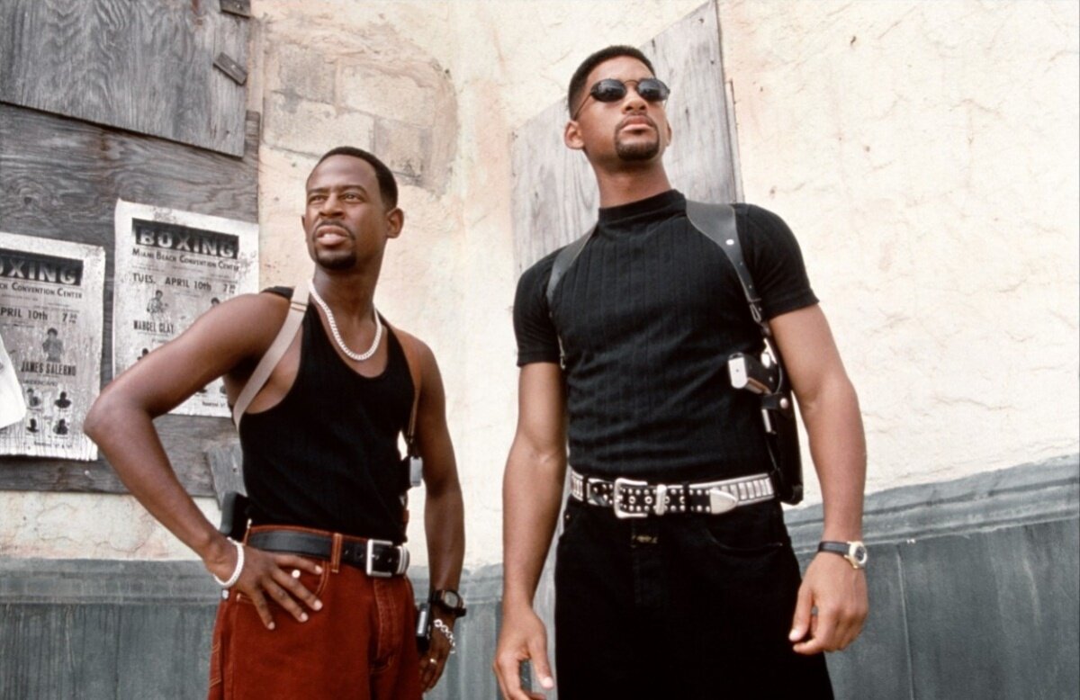 Маркус(кто-то знает ( для не знающих  -он слева)) и Майк ( справа). Какие молодые и худые . 90-е если что.