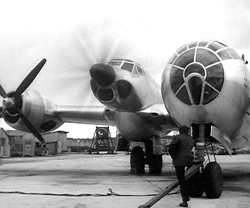 ЛЛ на базе Ту-4