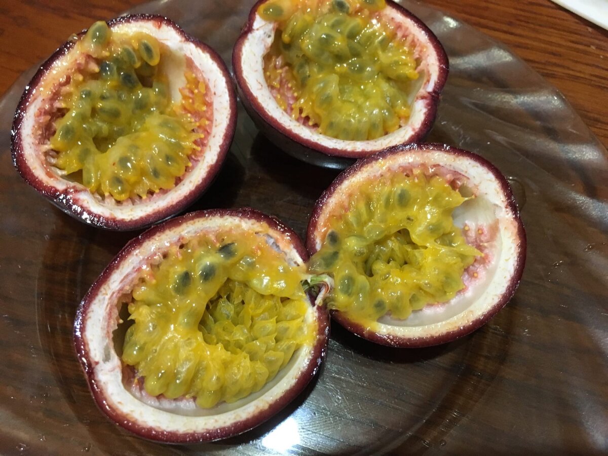 Как выглядит маракуйя