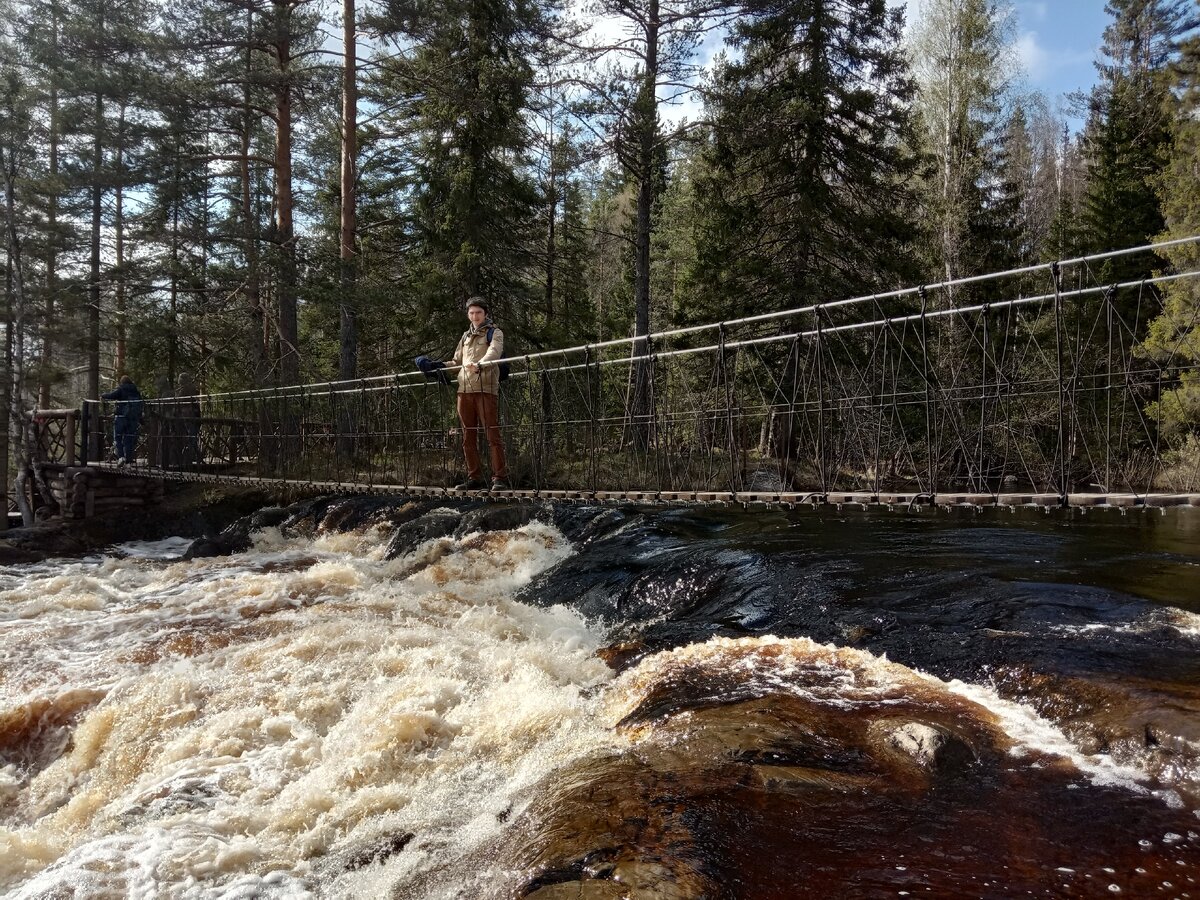 Над водопадом Ахвенкоски (Карелия, Сортавальский район)