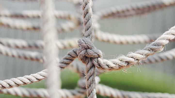 Фрагмент памяти веревочного компьютера (Twenty20 Stock Photo)