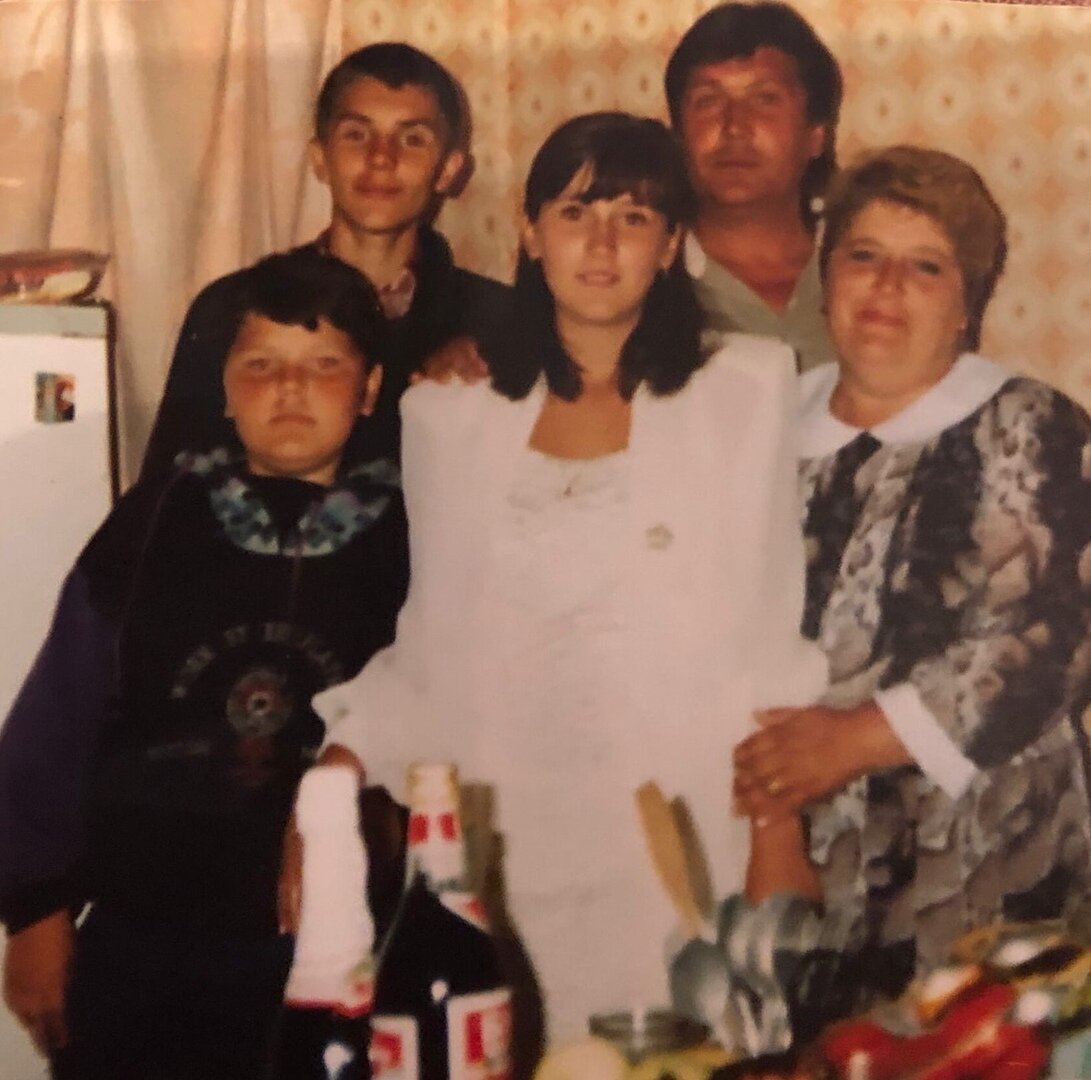 Мои братья, я, мама и папа