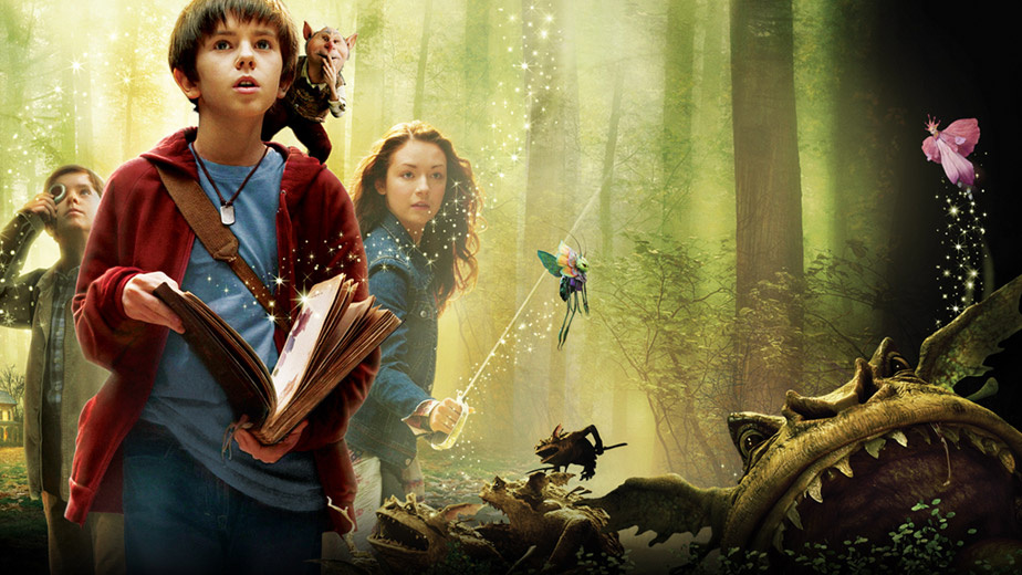 «Спайдерви́к: Хро́ники» (англ. The Spiderwick Chronicles) — семейное фэнтези , снятое  по мотивам одноимённого цикла книг Холли Блэк и Тони ДиТерлицци. Слоган: «Этот мир ближе, чем ты думаешь».