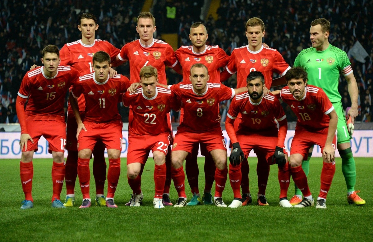 Почему? Всего очень легко.Они очень агрессивные и скандальные, а также за проблемы с политикой .