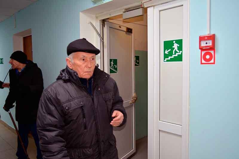 Пожилой человек старше 65 лет