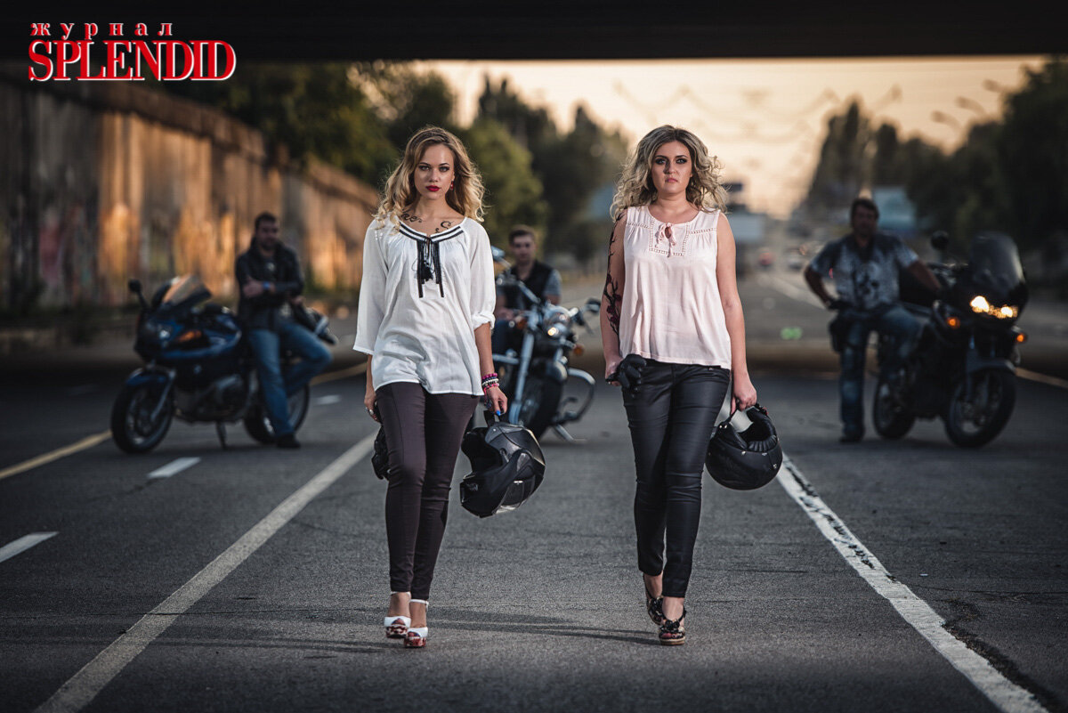 Они работали с нами. Участвовали в съемке. Для брутальности и образа. 