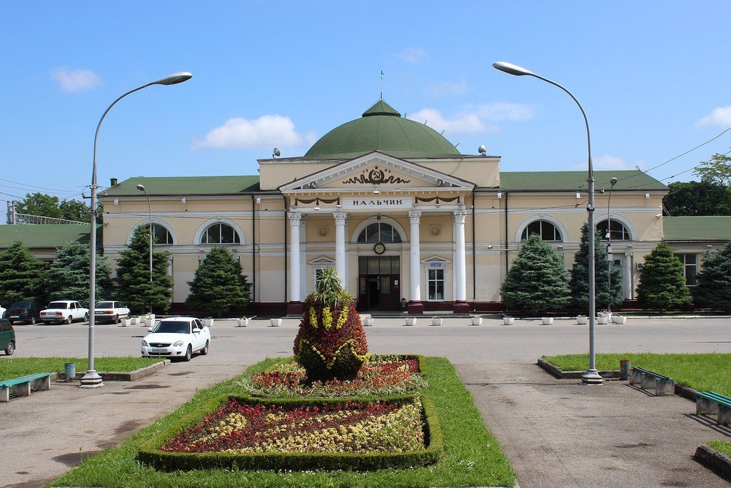 G nalchik rus. Нальчик Железный вокзал. Ж/Д вокзал Нальчика. Г Нальчик Железнодорожный вокзал. Вокзал Нальчик, Нальчик.