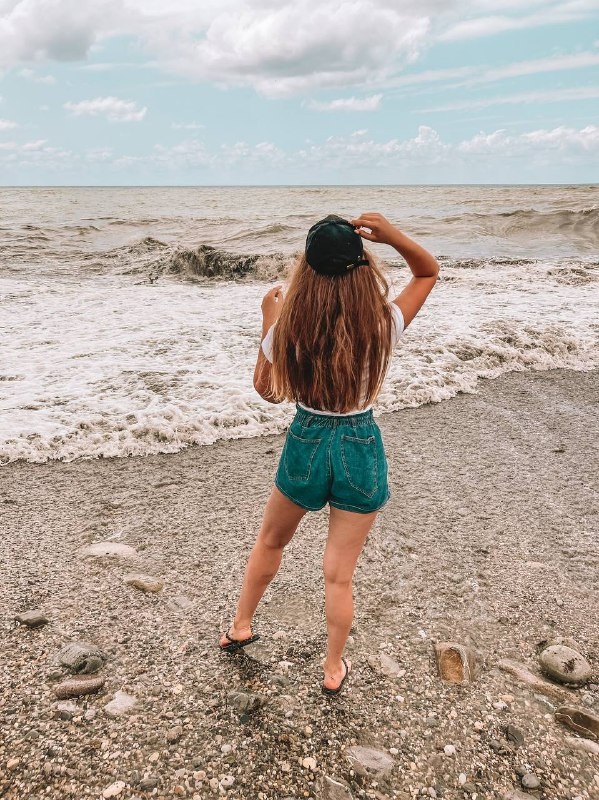 Может переехать поближе к морю, чтоб чувствовать себя счастливой всегда