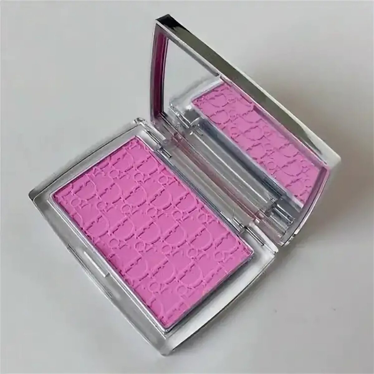 Dior rosy glow 001. Румяна диор бэкстейдж Rosy Glow. Dior Backstage Rosy Glow blush. Румяна диор 001 Rosy Glow. Dior Backstage румяна 001.