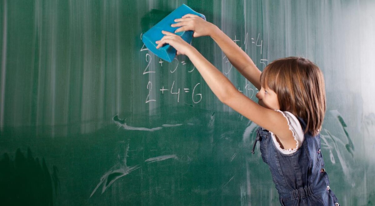 А мы и доску мыли, и полы, и парты, и подоконники. 