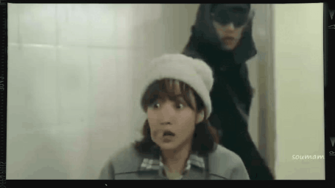 Гиф/ "Если не хочешь, даже в зеркале не увидишь.."