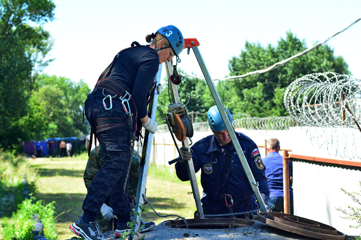 Соревнования юный спасатель 2022. Вологодские спасатели. Станция «юные спасатели»;. Поисковый отряд воронеж. Соревнования спасателей.