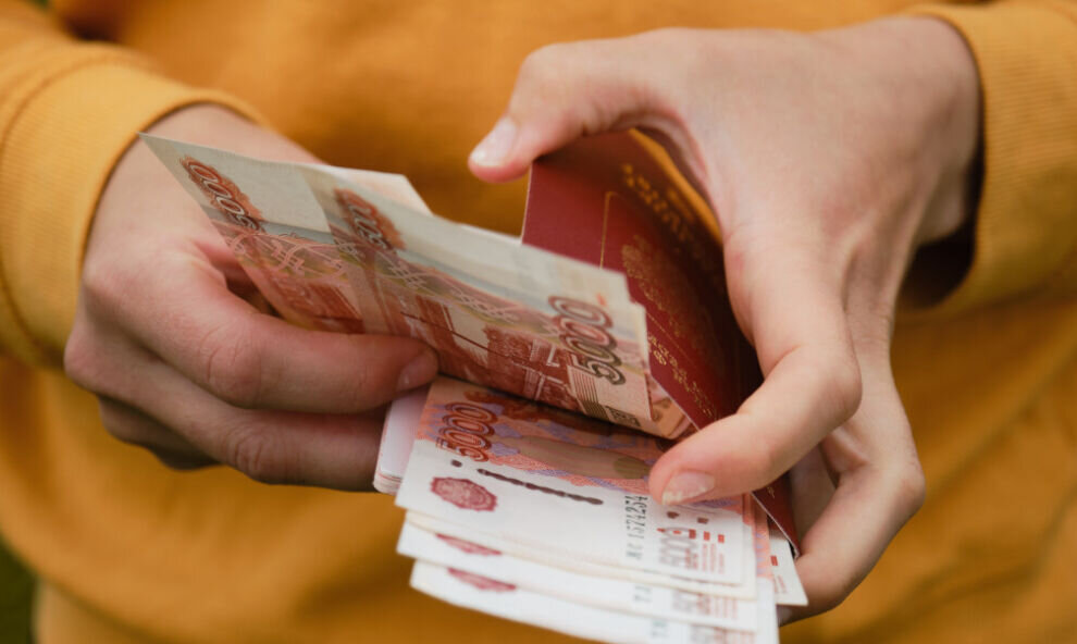    В Новом Уренгое местный житель может лишиться свободы за незаконную регистрацию мигрантов