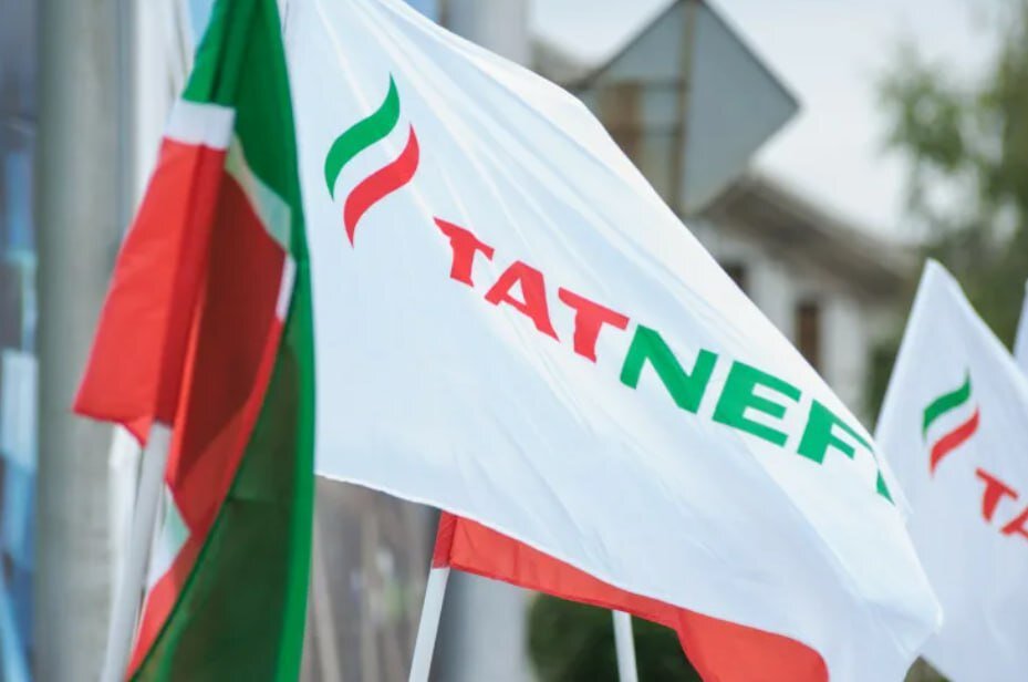 Tatneft. ПАО «Татнефть» им. в.д. Шашина. ПАО Татнефть лого. Татнефть имени Шашина. Флаг Татнефть