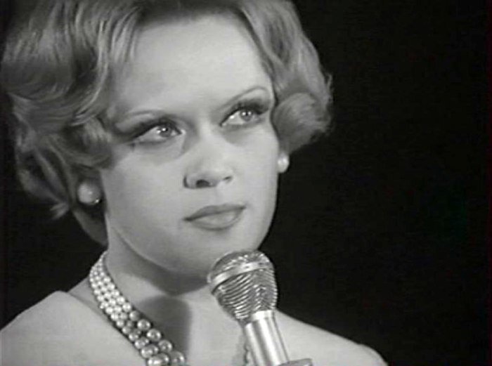 Алиса Фрейндлих