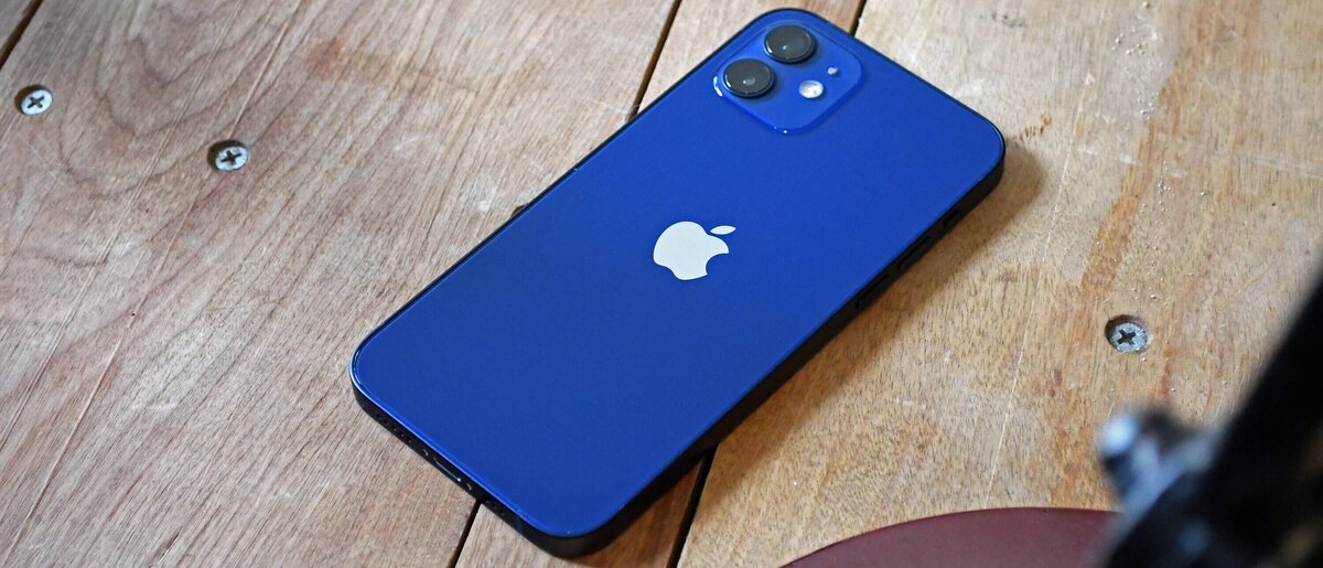    iPhone 12 оказался во Франции под запретом из-за повышенного уровня излучения