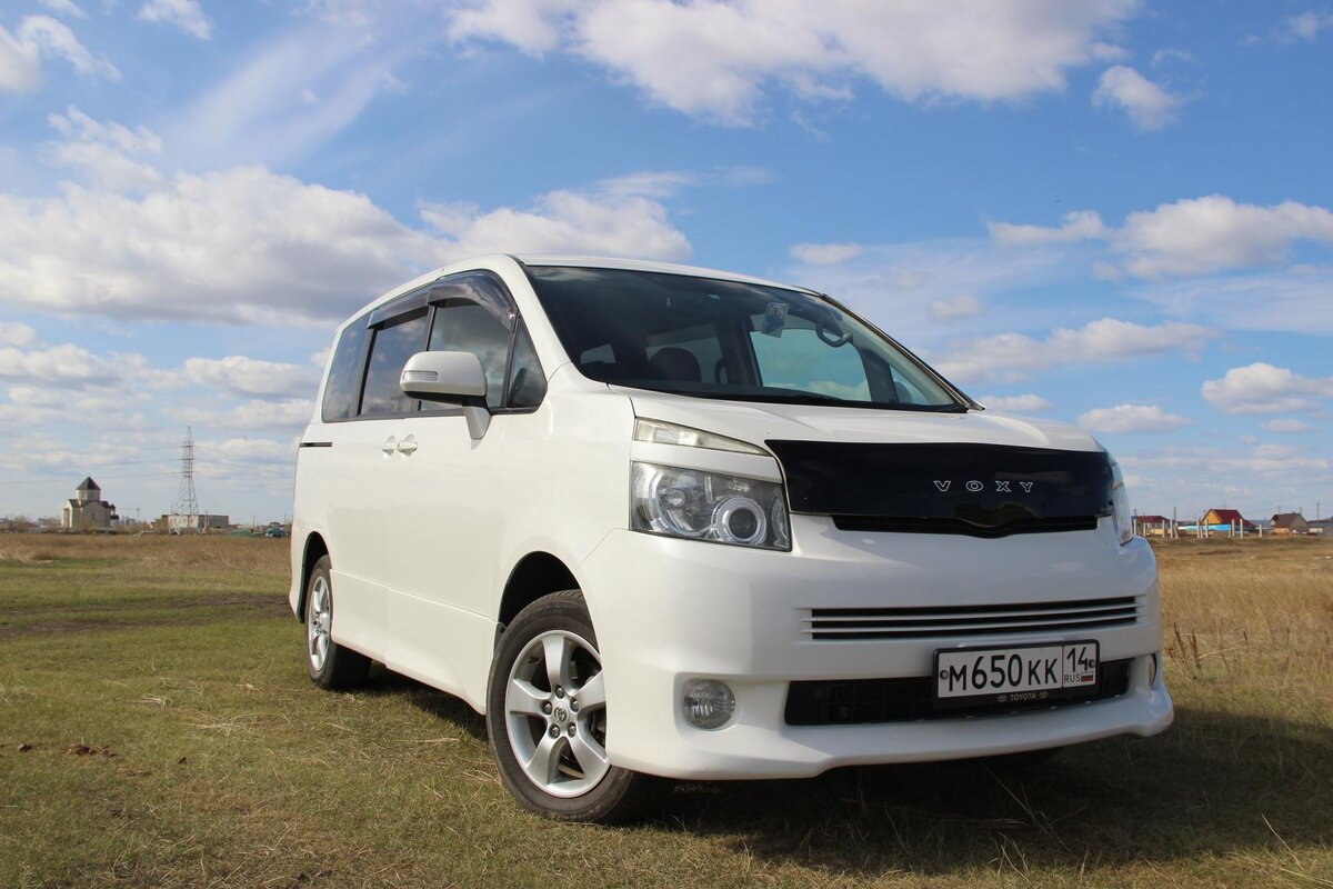 Toyota Voxy 2007