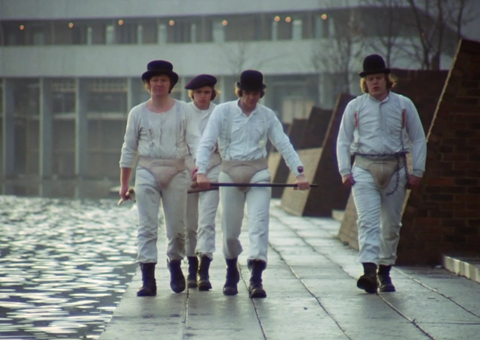 Кадр из фильма "Заводной Апельсин"