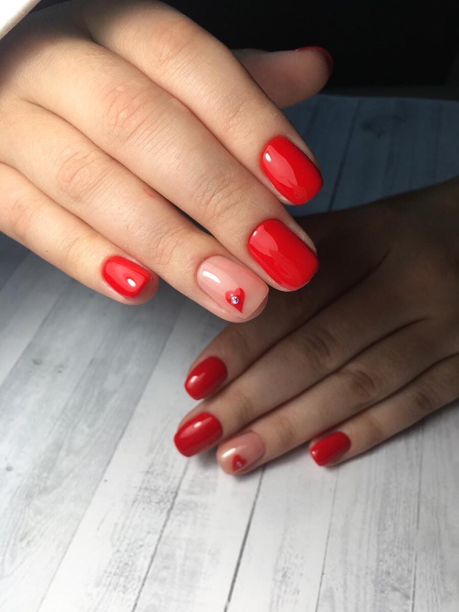 Покрытие гель лаком. Страстный маникюр на короткие ногти. Маникюр дома. Короткие ногти короткие однотонные. Недорогой маникюр на дому.