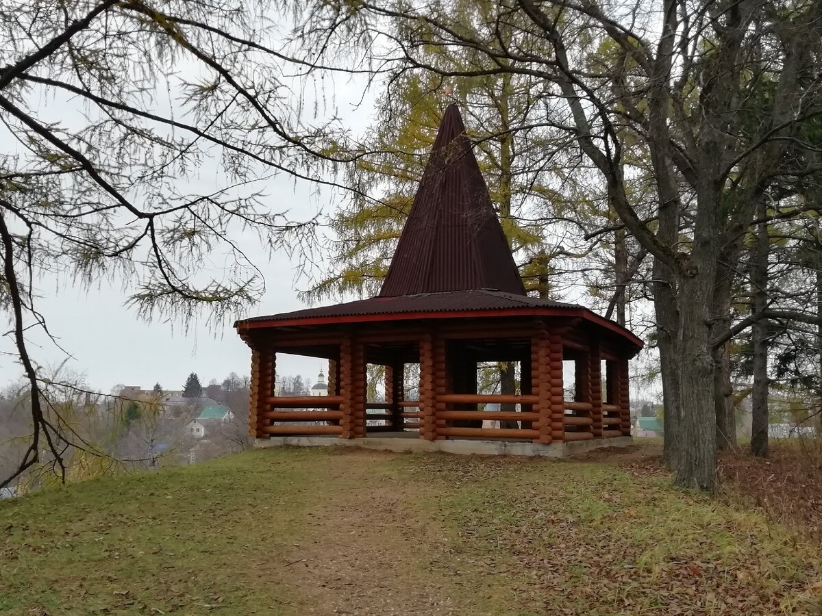 Парк "Городок". Беседка