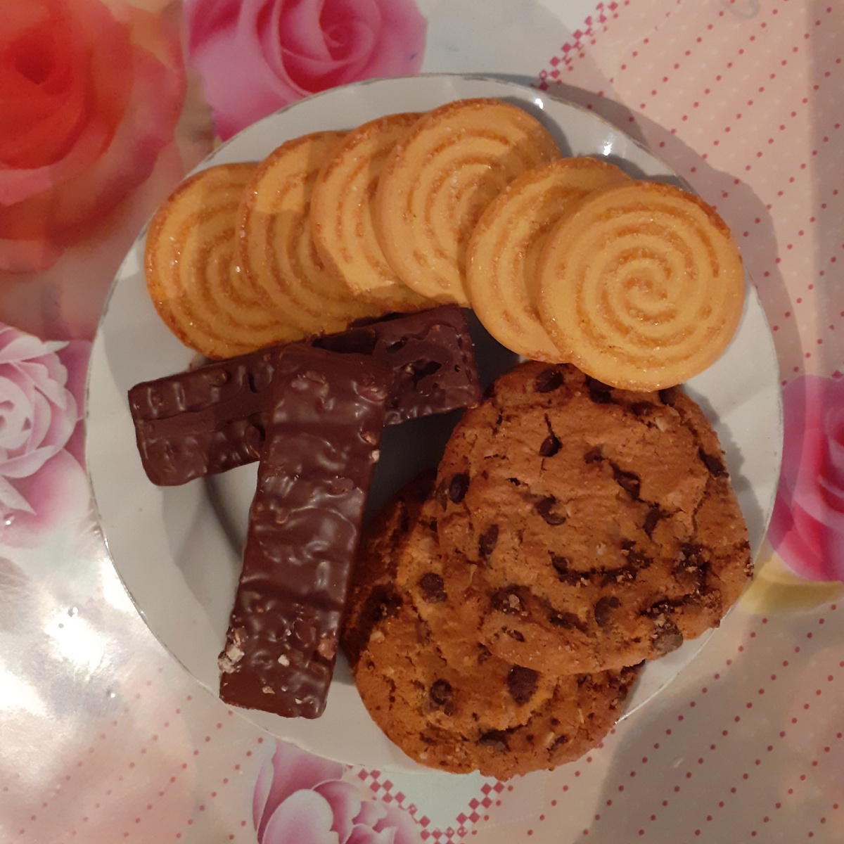 Люди кушают каждый день. 