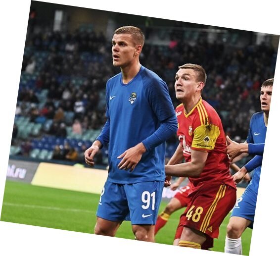 Оба  форварда были хороши, но Луценко эффективней.