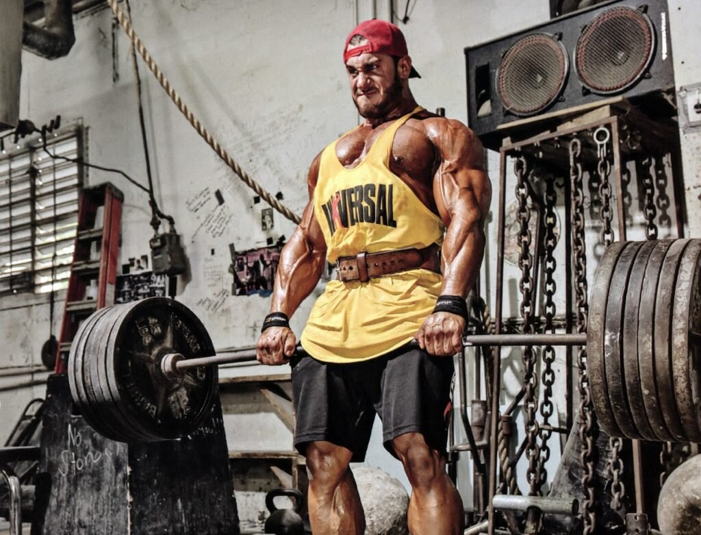 Становая тяга отличное упражнение для прокачки всего тела