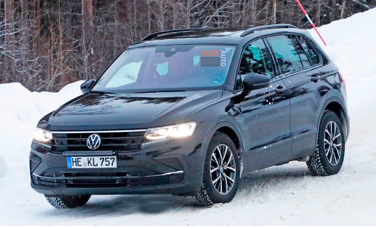 Volkswagen Tiguan рестайлинг в камуфляже.