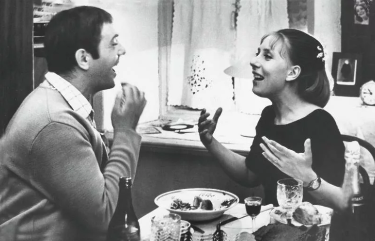 Кадр из фильма "Начало" 1970 г