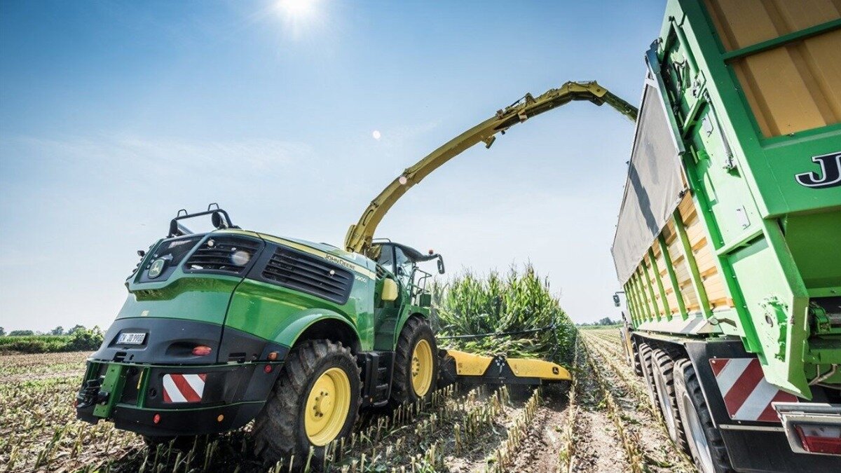 Фото:Deere.co.uk Система RowSense в действии