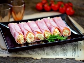  
Добавить в книгу рецептовПосмотреть рецептРулетики из ветчины с сыром и корейской морковьюОригинальная, очень вкусная фуршетная закуска с ветчиной, яйцом и плавленым сырком.