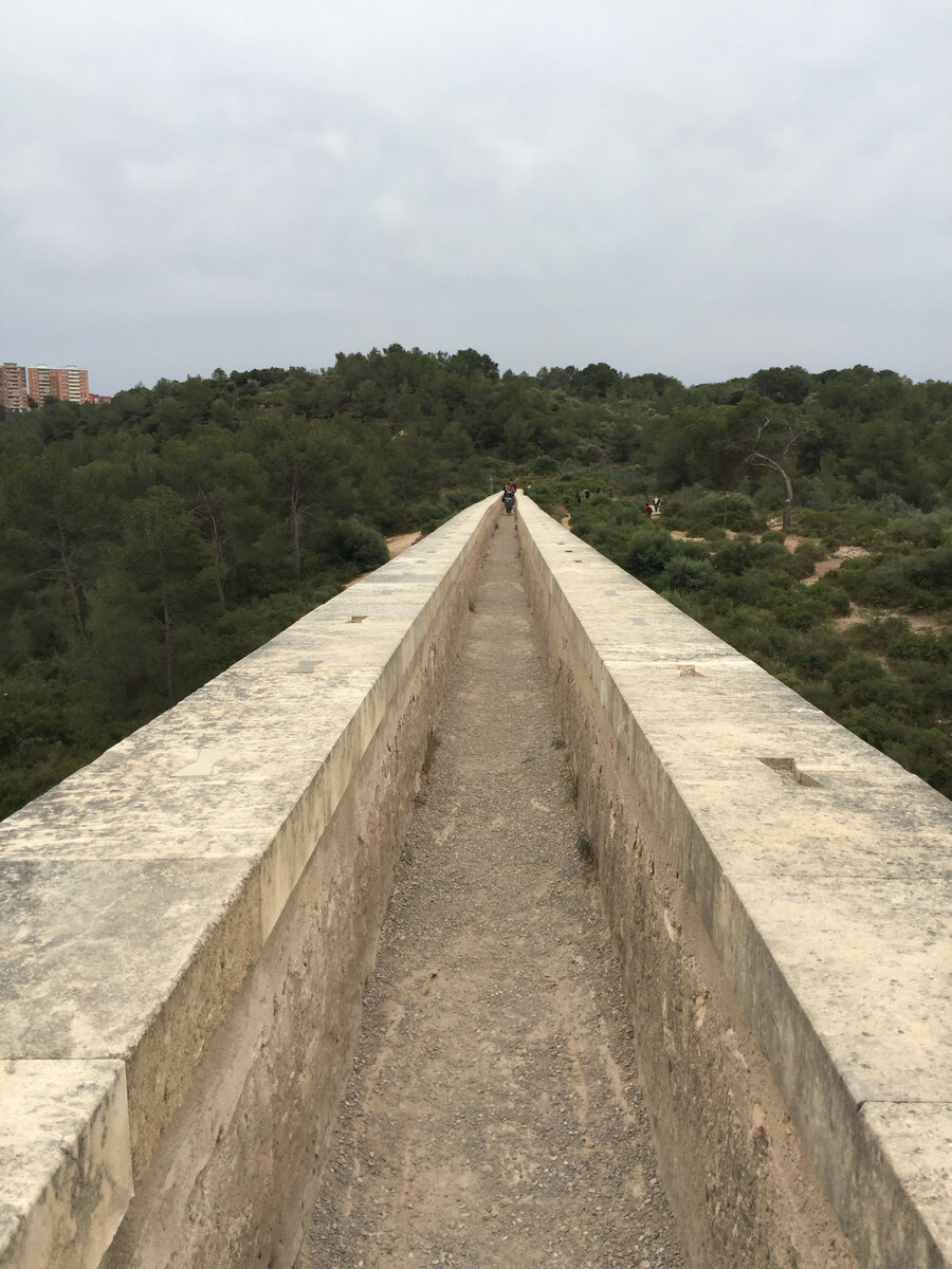 Акведук Parc del Pont del Diable