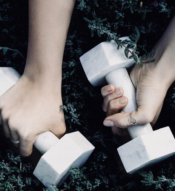 Здоровая диета – величественная часть большущей жизни. Мы знаем, что мы не должны переполнять свой организм пищей фаст-фуд, сладостями, колбасными и мучными изделиями, плодородными продуктами. Единодушно медицинским исследованиям, таковая трапеза укорачивает жизнь, приводит к ожирению, заболеваниям сердца и кровеносных сосудов, диабету, гастрическим дилеммам и многим прочим ответственным недугам. 