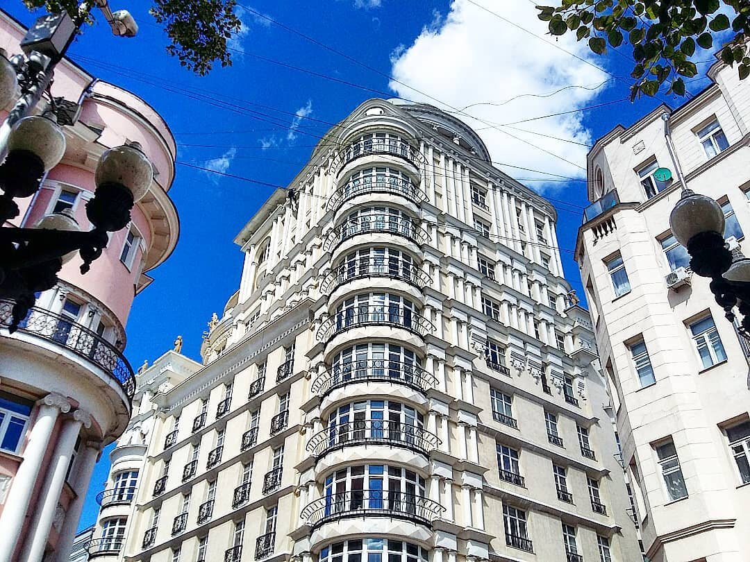 Дом Патриарх на Малой Бронной улице.