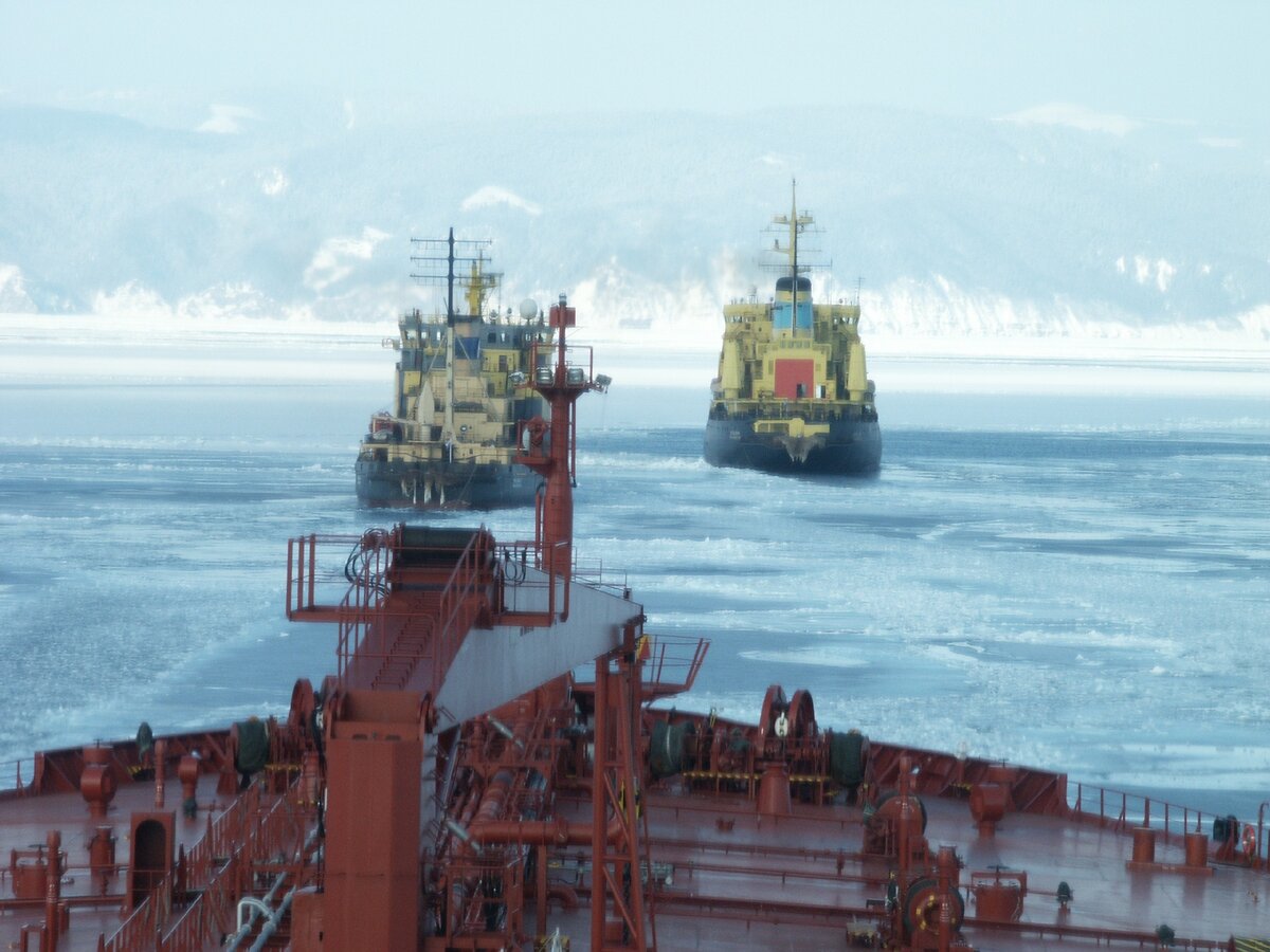 Работа на ледоколе. Морской порт де-Кастри.