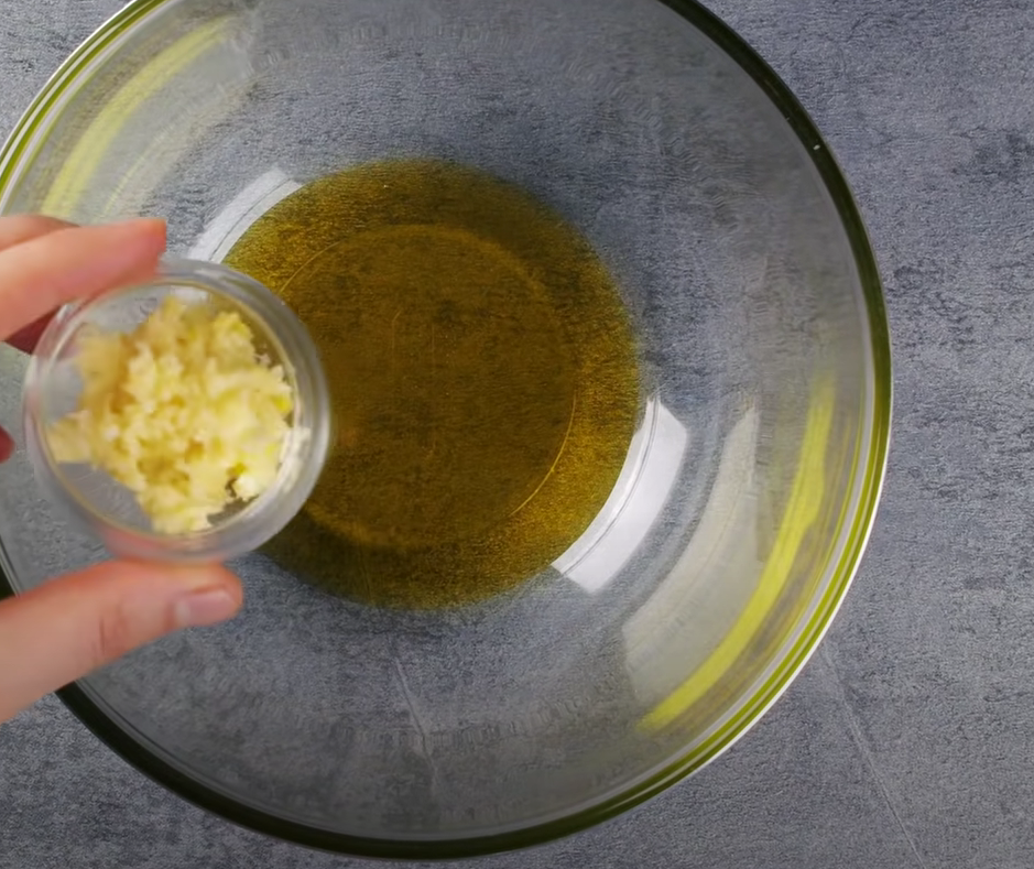 Четыре зубчика чеснока