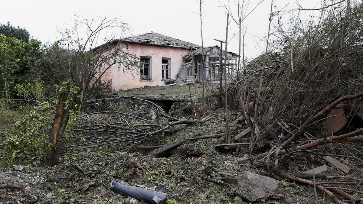 Разрушенный дом, фотография взята из интернета.