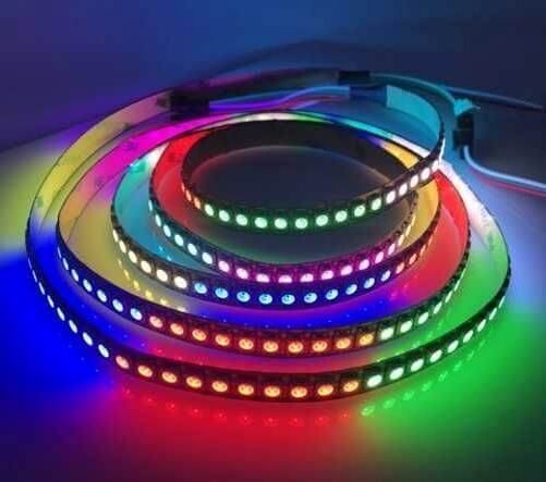 На фото - адресная светодиодная лента